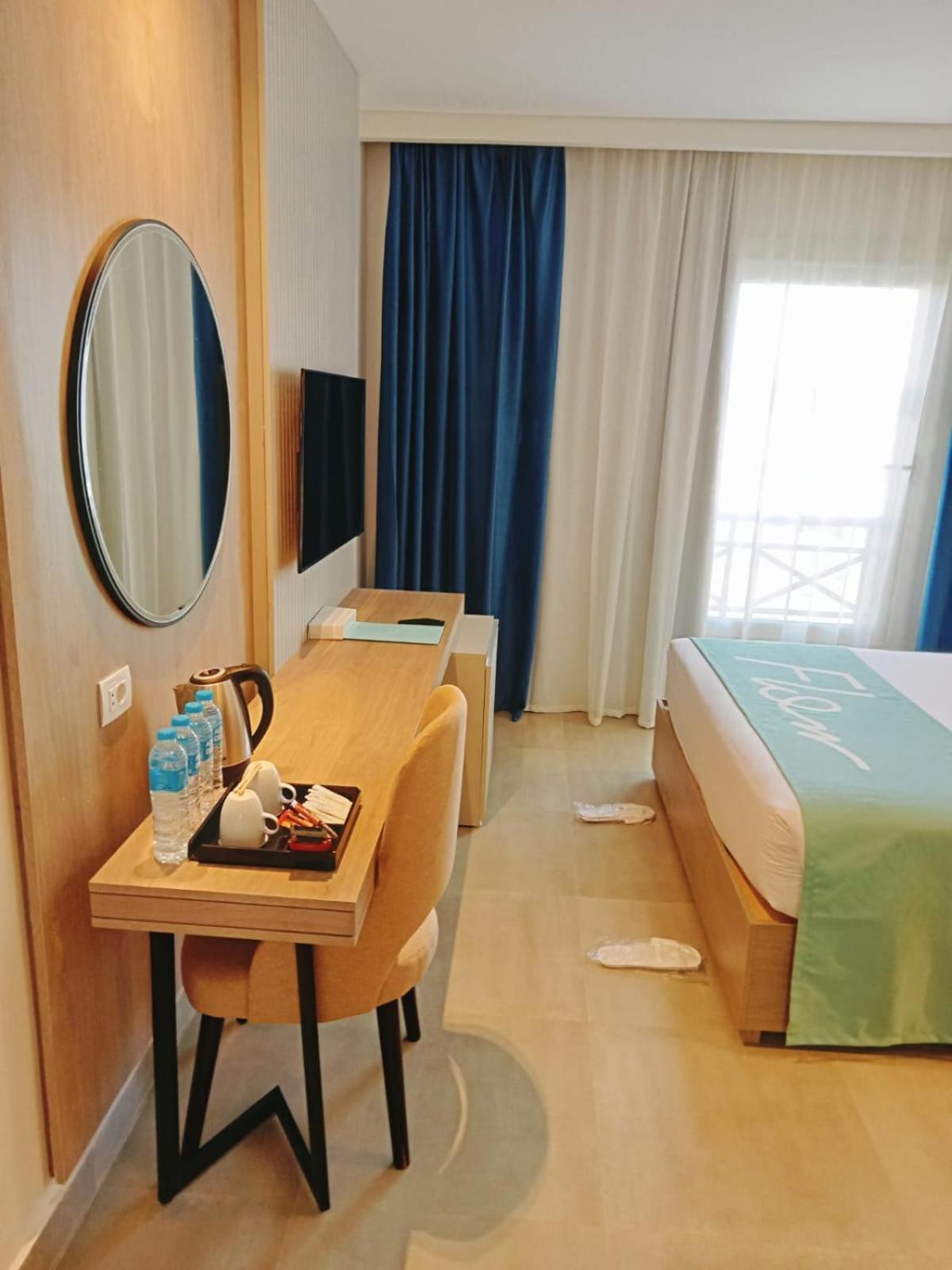 Complex Flow Spectrum Sahl Hasheesh 4*